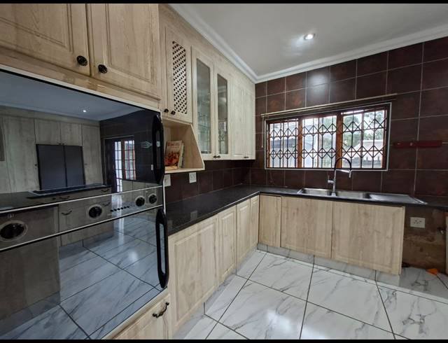 4 BEDROOM HOUSE FOR SALE IN HENLEY ON KLIP
